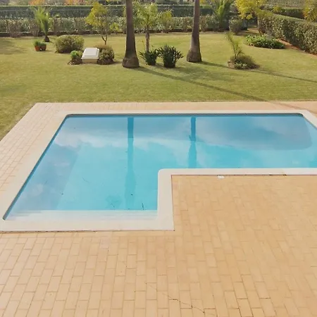 Villa Browns I *
